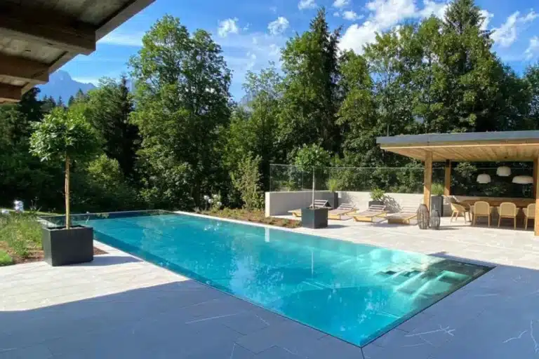 Edelstahl-Swimmingpool-aussenliegend