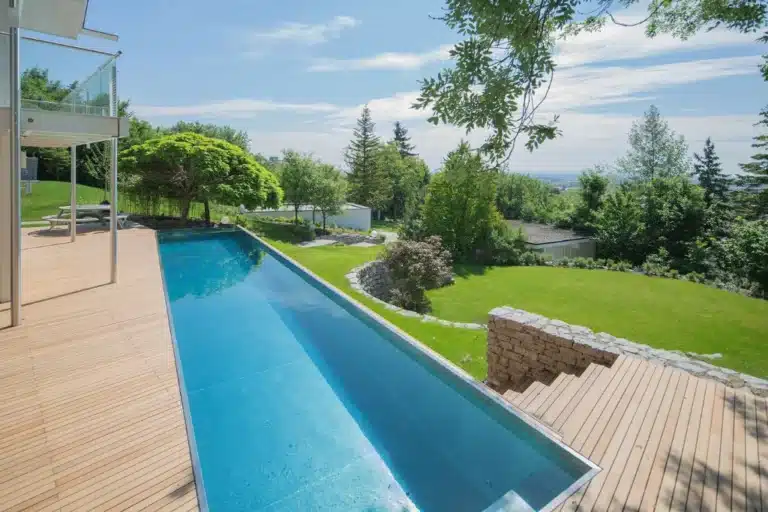 Schwimmbad-Wellness-fuer-zuhause