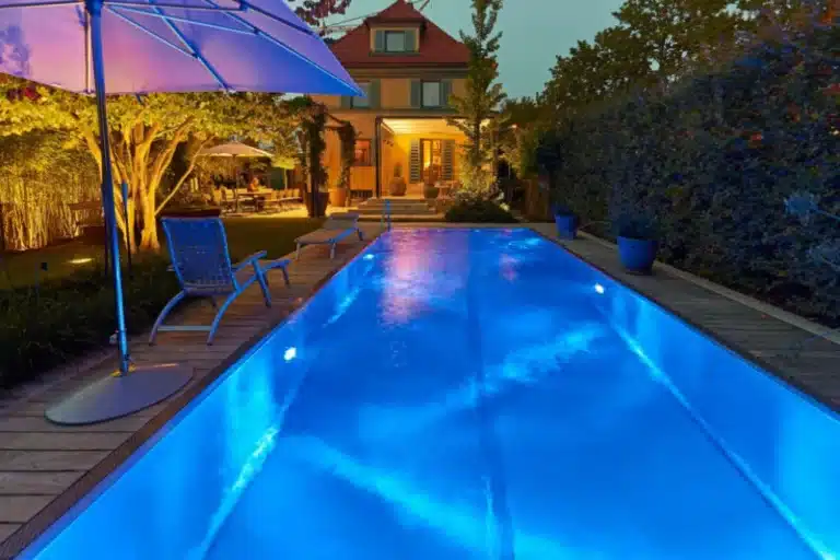Swimmingpool-Edelstahl